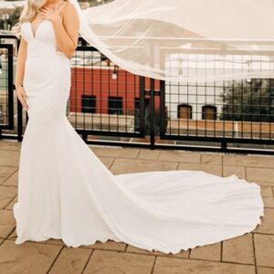 Elegant White Wedding Dress